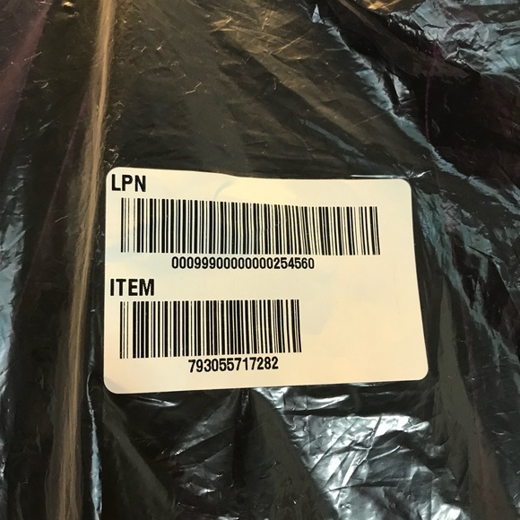 Gorgeous Donna Morgan Plumb Velvet Dress, 8 - Picture 9 of 12